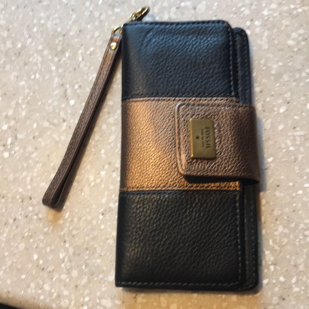 Fossil Black Copper Wristlet